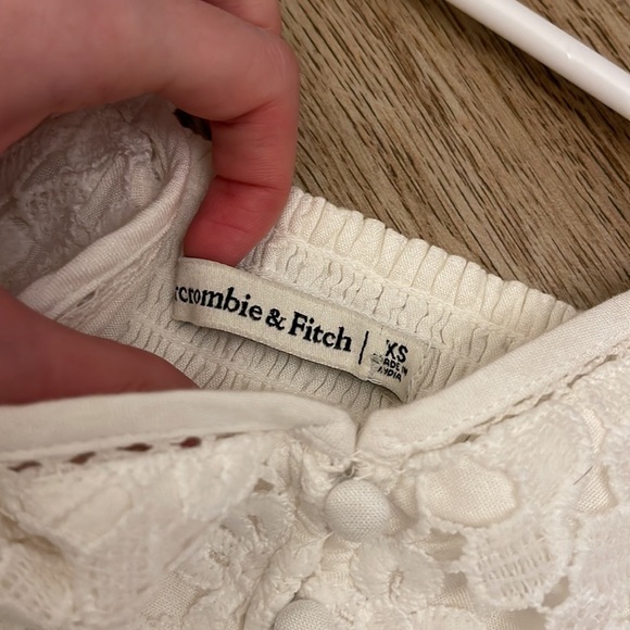 Abercrombie Lace White Top - Picture 2 of 4